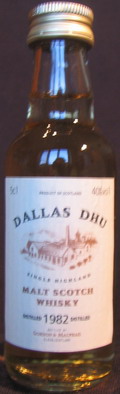 Dallas Dhu
single highland
malt scotch whisky
distilled 1982
40%