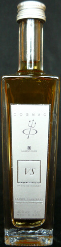 Laurent Jouffe
cognac
VS
1er Cru de Cognac
Grande Champagne
Appellation Grande Champagne Contrôlée
produit de France
40%