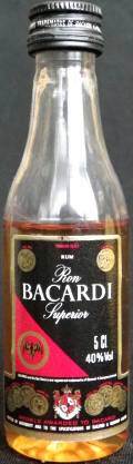 Bacardi
premium black
rum
ron
superior
40%