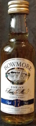 Bowmore
Islay
Single Malt
Scotch Whisky
aged 17 years
distilled and bottles in Scotland
Morrison`s Bowmore Distillery
Islay Scotland
43%