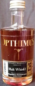 Opthimus
reposado y terminado en
barricas de
Malt Whisky
Elaborado y embotellado en
República Dominicana
Oliver & Oliver
25 años
metodo solera
43%