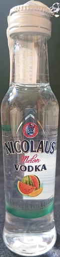 Melon Vodka
Anno 1867
Nicolaus
Striebrom filtrovaná
Vodka s príchuťou melóna
Dochucovaná / Aromatizovaná vodka
St. Nicolaus, a.s., Liptovský Mikuláš, Slovensko
38%