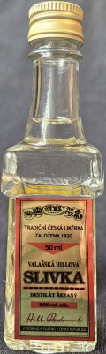 Valašská Hillova slivovice
destilát řezaný
Tradiční Česká likérka
založena 1920
R. Hill - Hill`s liquere s.r.o., Valašské Meziříčí, ČR
50%