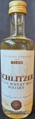 Schlitzer
Single wheat malt whisky
Von hand gemacht
Seit 1585
Klassisch
Schlitzer Destillerie
44,4%