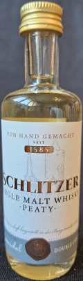 Schlitzer
Single malt whisky
Peaty
Von hand gemacht
Seit 1585
Double cask
Schlitzer Destillerie
49%