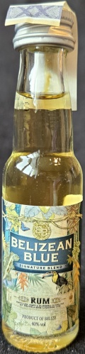 Belizean Blue
Signature blend
Rhum Rum Ron
Distilled, aged & blended in Belize
by Travellers Liquors Ltd
Product of Belize
19
bottled by: 1423 ApS, Denmark
40%