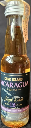 Cane Island
Nicaragua
Rum
Single Estate
aged 12 years
well matured in american white oak casks
Distillery name Secret Distillery
Product of Nicaragua
5
bottled by: 1423 ApS, Denmark
43%