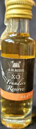 A.H.Riise
XO
Founders Reserve
2023/5
Superior spirit drink made from premium matured rum
44,4%