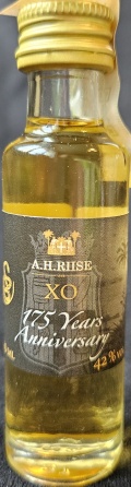 A.H.Riise
XO
175 Years Anniversary
2023/18
Superior spirit drink made from premium matured rum
42%