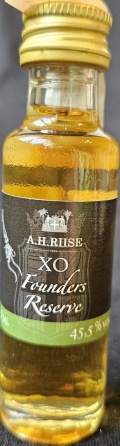 A.H.Riise
XO
Founders Reserve
2023/23
Superior spirit drink made from premium matured rum
45,5%