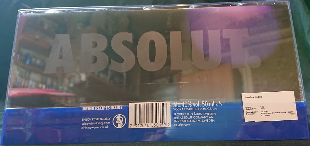 Absolut
vodka distilled from grain
40%